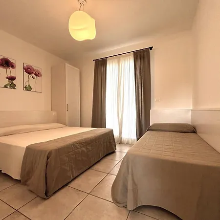 Recently Built Flat With Pool And Balcony Appartamento Bibione